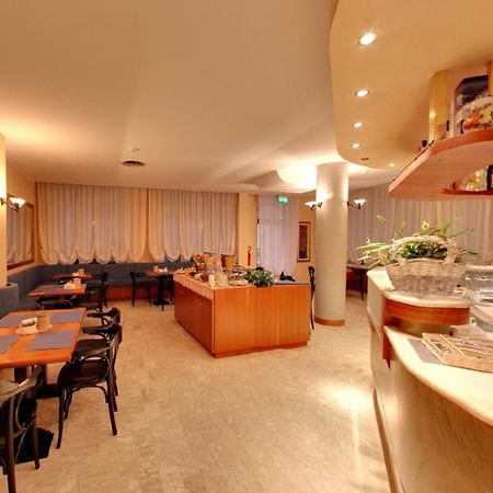 Hotel Rosa Abano Terme Kültér fotó