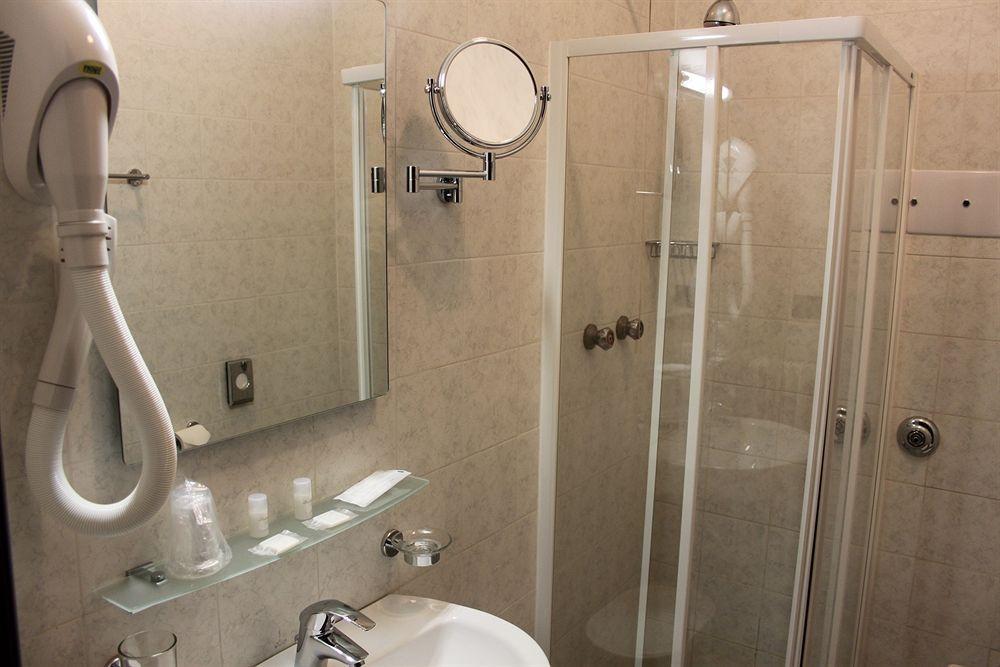 Hotel Rosa Abano Terme Kültér fotó